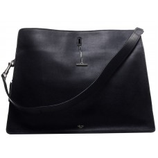 Celine Schultertasche aus Kalbsleder, Schwarz