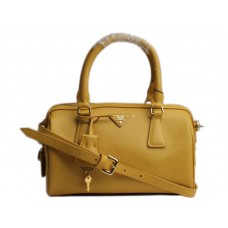 Prada Saffiano Kalbsleder Henkeltasche, mittelgroß, Gelb