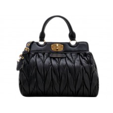 Miu Miu Matelassé Henkeltasche Schwarz