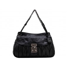 Miu Miu Matelassé Schultertasche Schwarz