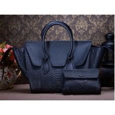 Celine Tie Nano Henkeltasche aus blauem Pythonleder