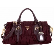 Prada Tessuto Gaufre Nylon-Henkeltasche Burgunderrot