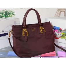 Prada Tessuto Versandtasche aus weichem Kalbsleder, Burgunderrot