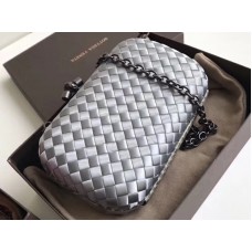 Bottega Veneta Knotenkupplung aus Boucher Intreccio Silber