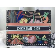 Dior Earth Handbemalte Wildleder-Buchtasche aus Kalbsleder, Schwarz