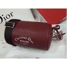 Dior Roller Pouch aus genarbtem Denim-Kalbsleder in Burgunderrot