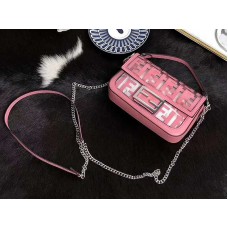 Fendi Kleine Baguette-Tasche in PU-Rosa