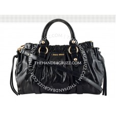 Miu Miu Tote aus Rindsleder, Schwarz