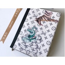 Louis Vuitton Monogramm Savane Canvas Pochette Voyage Mm m66929