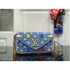 Louis Vuitton Monogram Denim New Wave Chain Pochette Blau m67531